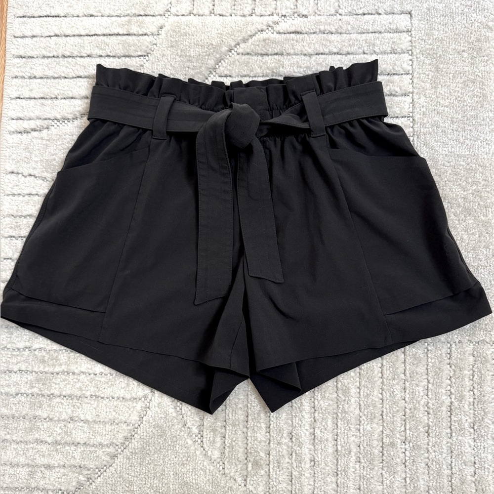 Athleta Skyline Tie Waist Shorts • Black • Size 0